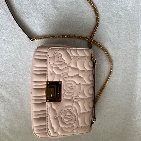 Michael Kors purse - Picture 2 of 5